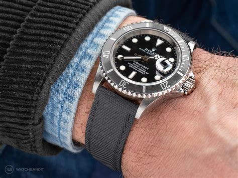 rolex submariner cinturino camoscio|rolex submariner wrist watch.